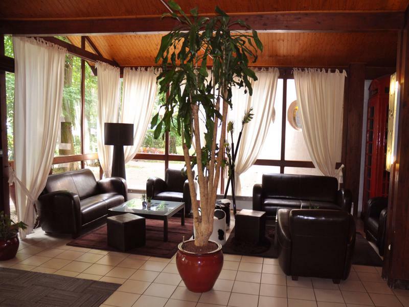 Enzo Hotels Diane - Logis Amnéville Екстериор снимка